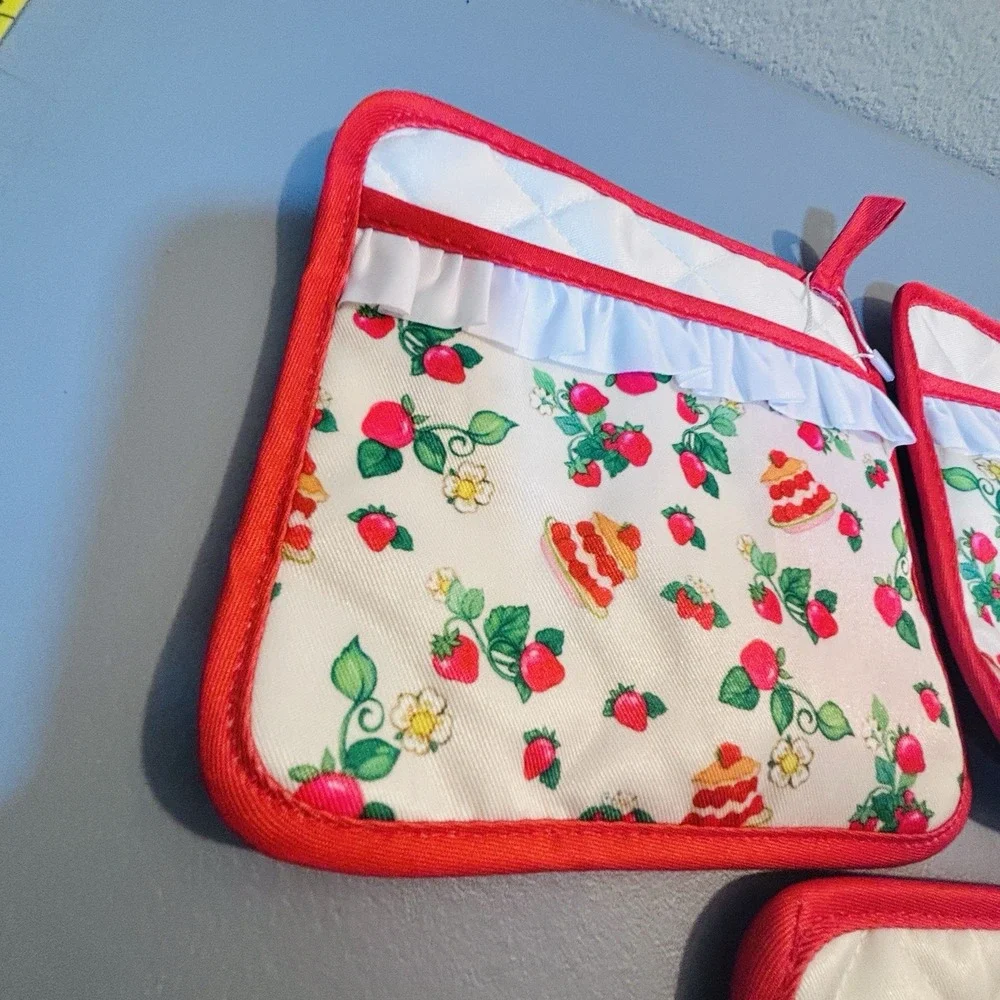 Strawberry Shortcake Licensed Red Pink Kitchen Kawaii Cooking Baking Pot Holder